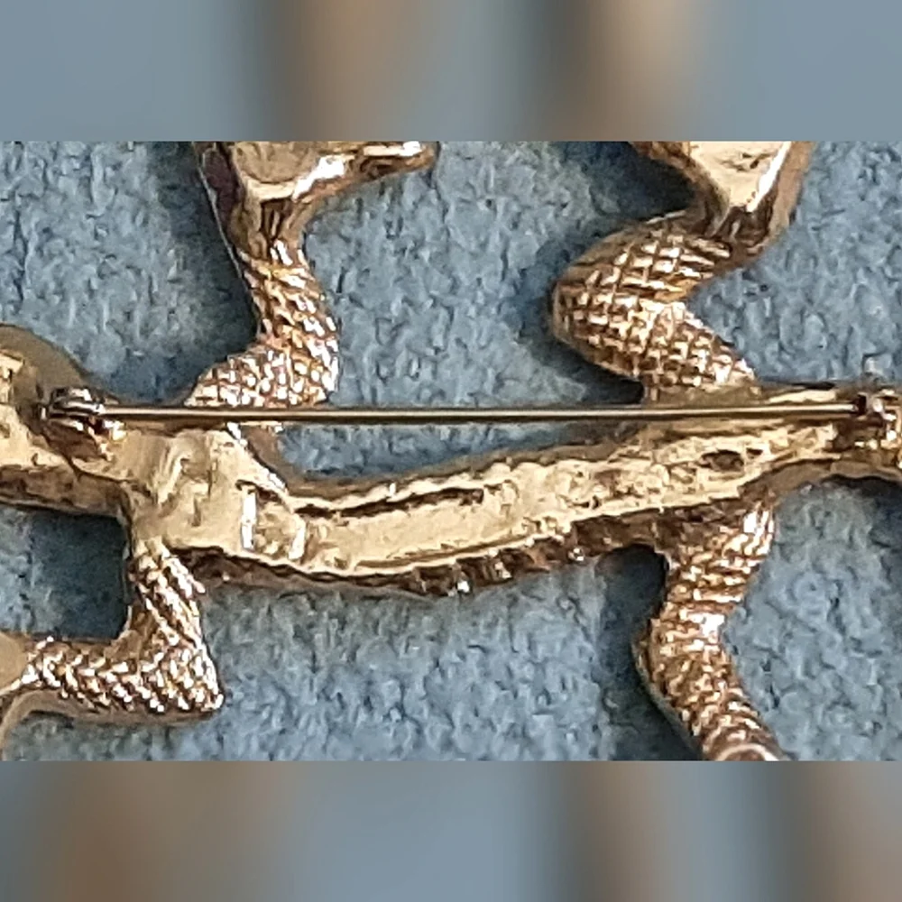 Gold Lizard 🦎 Brooch